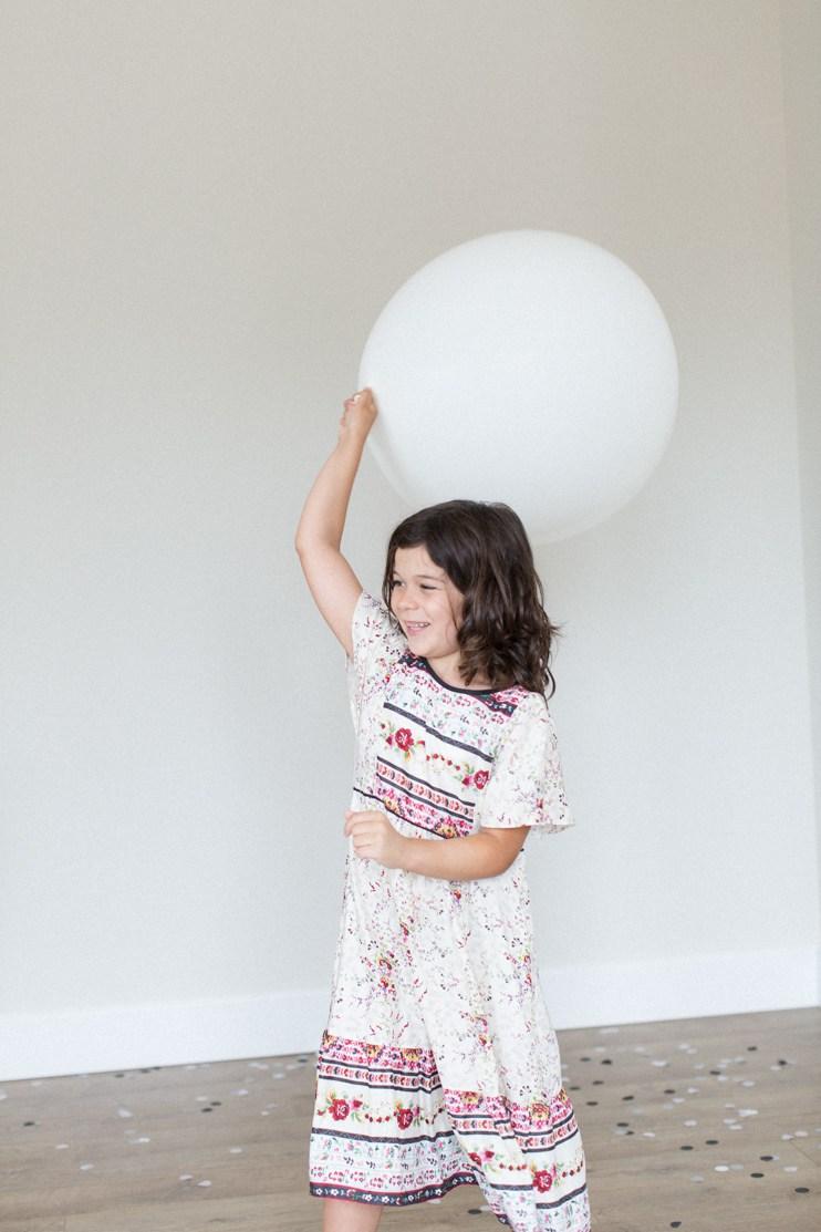 Una fiesta infantil en blanco y negro