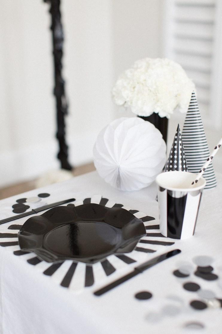 Una fiesta infantil en blanco y negro