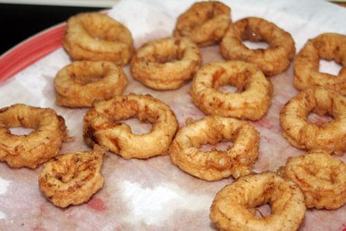 freir-los-calamares-en-una-sarten-para-el-Bocadillo-de-Calamares