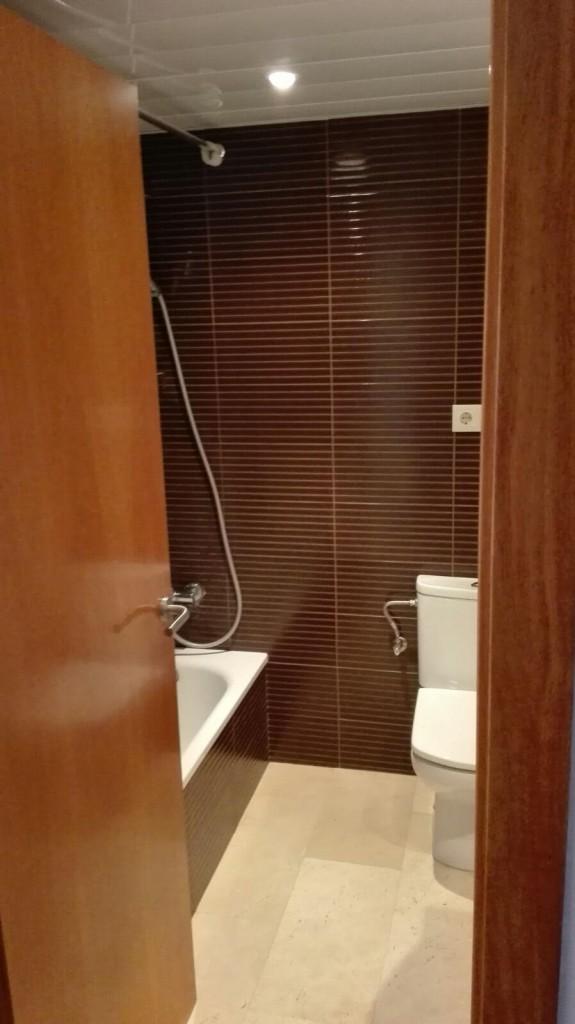 Consultas deco - mezclar acabados en madera baño