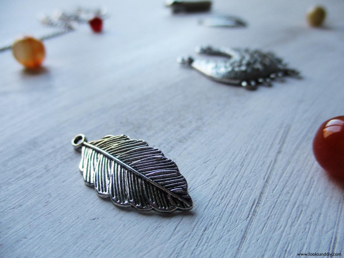 DIY collar largo de moda LOOKS AND DIY 2-min