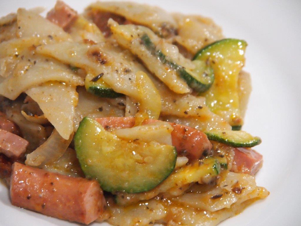 Testaroli con calabacín y vienas