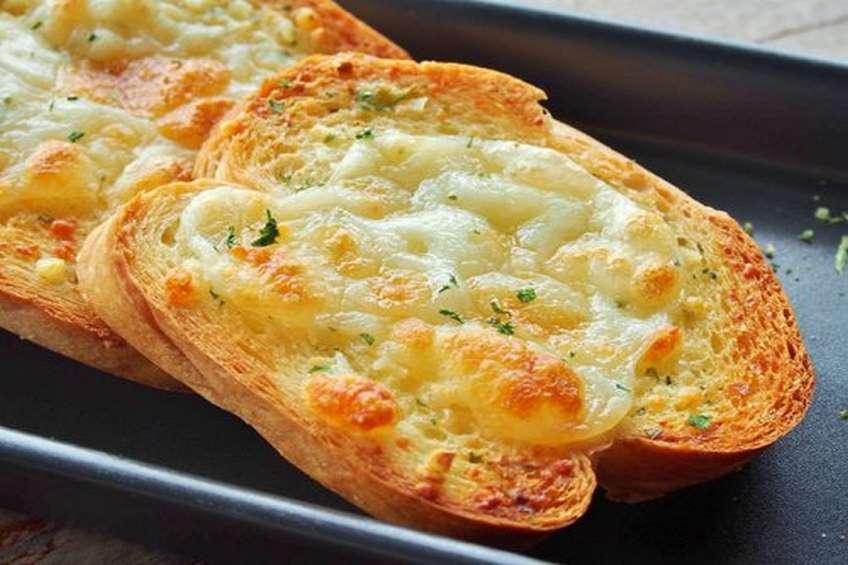 pan-de-ajo-con-queso.jpg