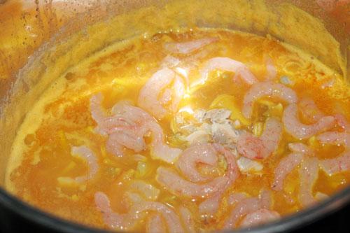 agregar-las-gambas-y-las-almejas-al-final