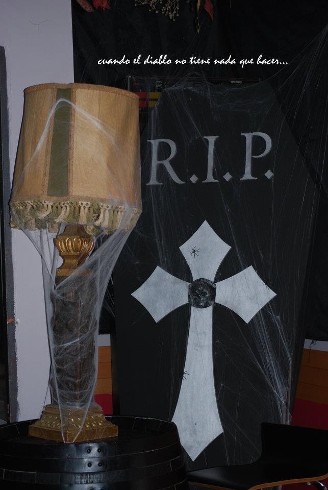 382079_221366391264185_1116837921_n