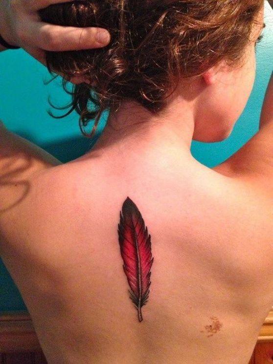 tatuaje estilo de plumas