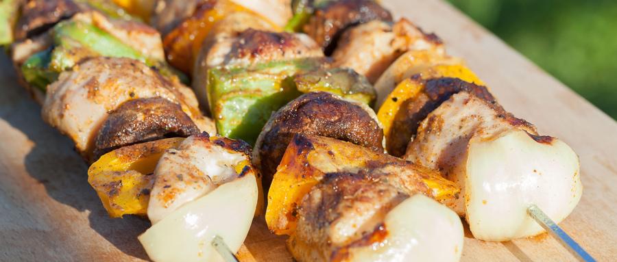 brochetas-pavo-pina-soja