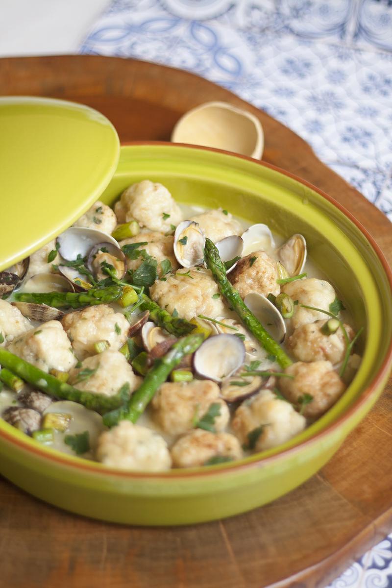 la-cuchara-azul-albondigas-merluza-salsa-verde-2