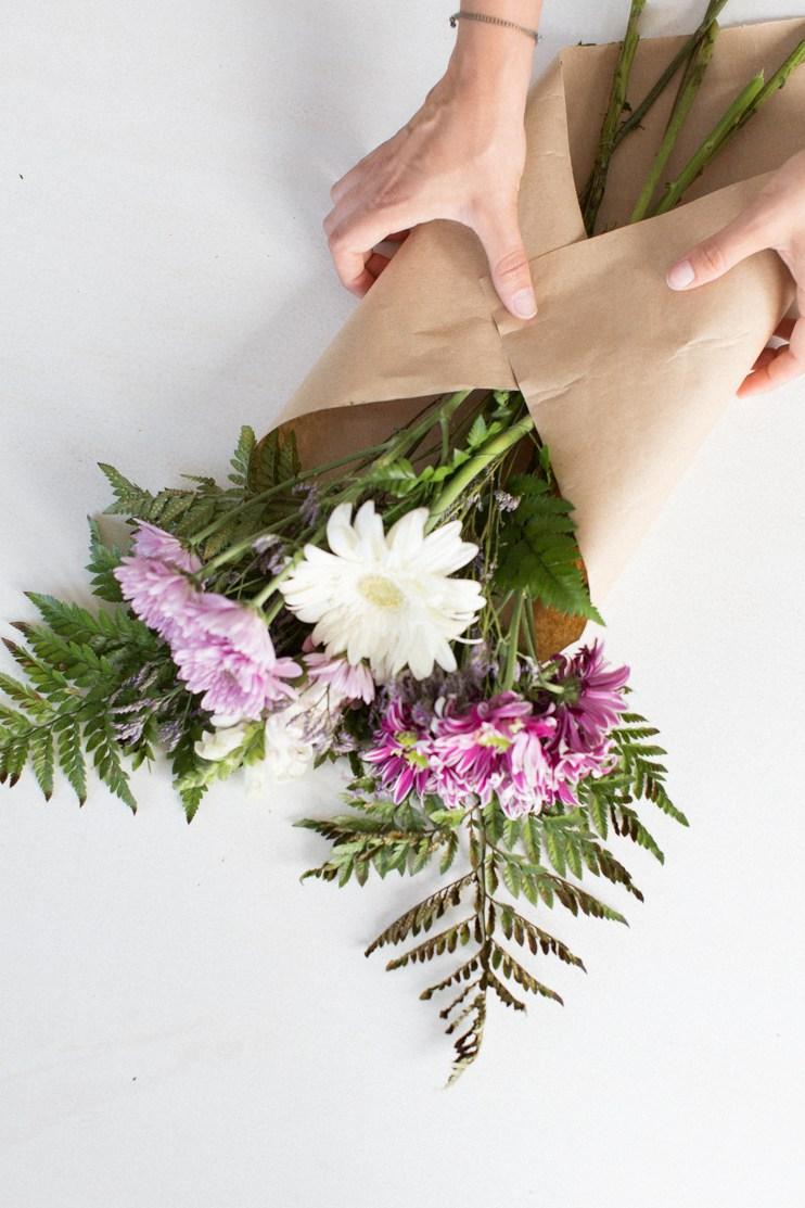 Como envolver flores