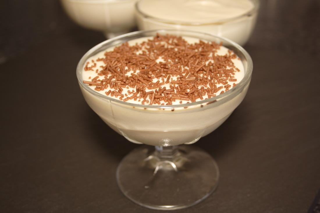 MOUSSE DE CHOCOLATE BLANCO 8