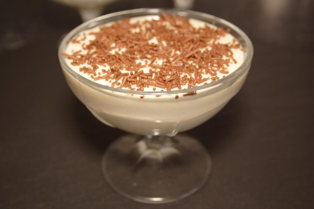 MOUSSE DE CHOCOLATE BLANCO 9