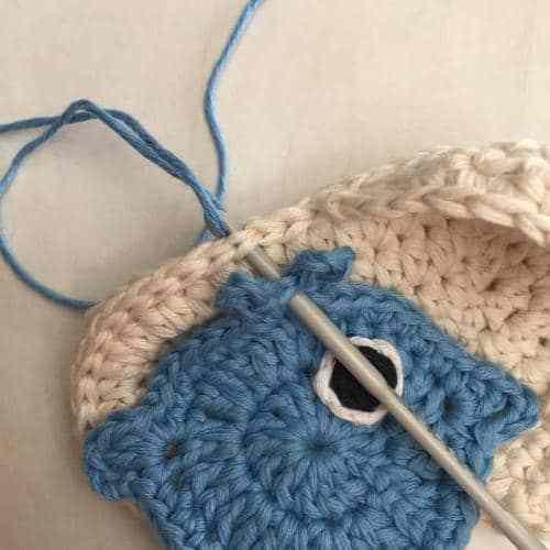 patucos-de-ganchillo-Unir-pez-suela