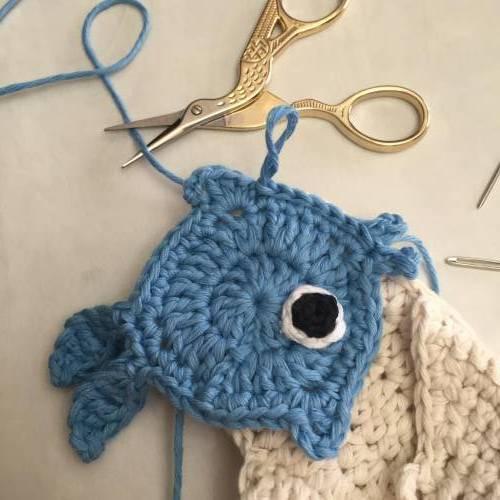 patucos-de-ganchillo-Unir-pez-suela2