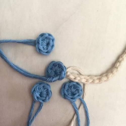 patucos-de-ganchillo-Coser-burbujas