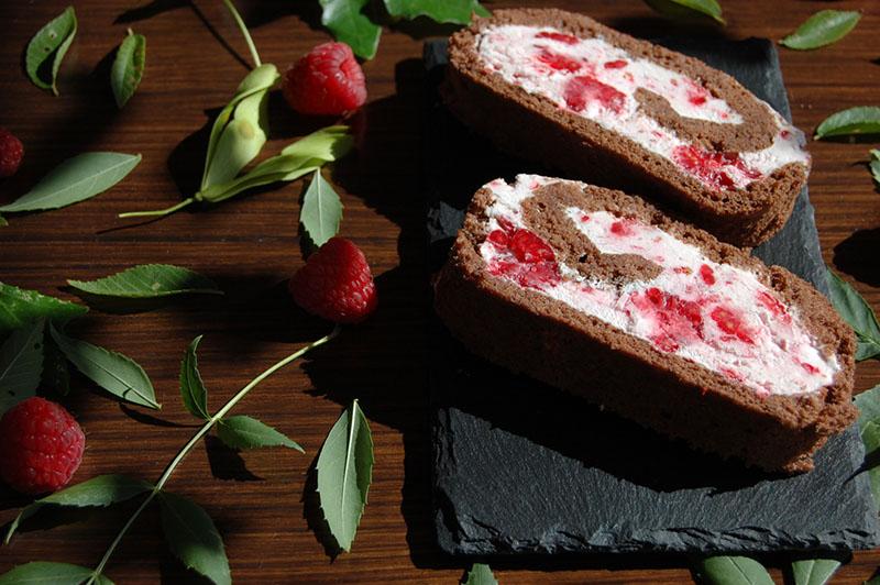 Brazo de gitano con semifreddo de frambuesa