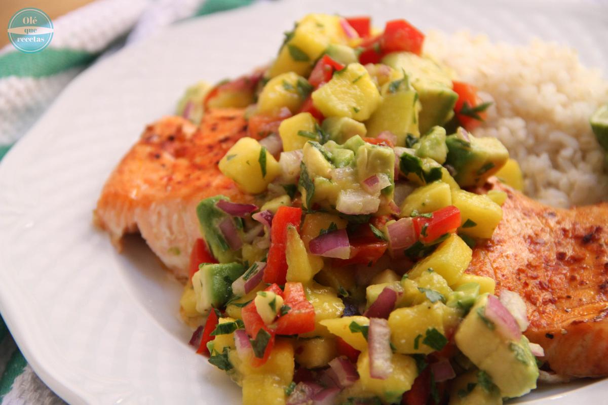 Ensalada con mango y aguacate