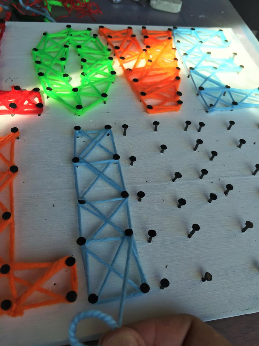 rematamos cada letra con un nudo