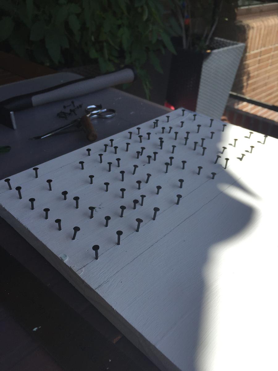 continuamos clavando hasta tener la forma que queremos