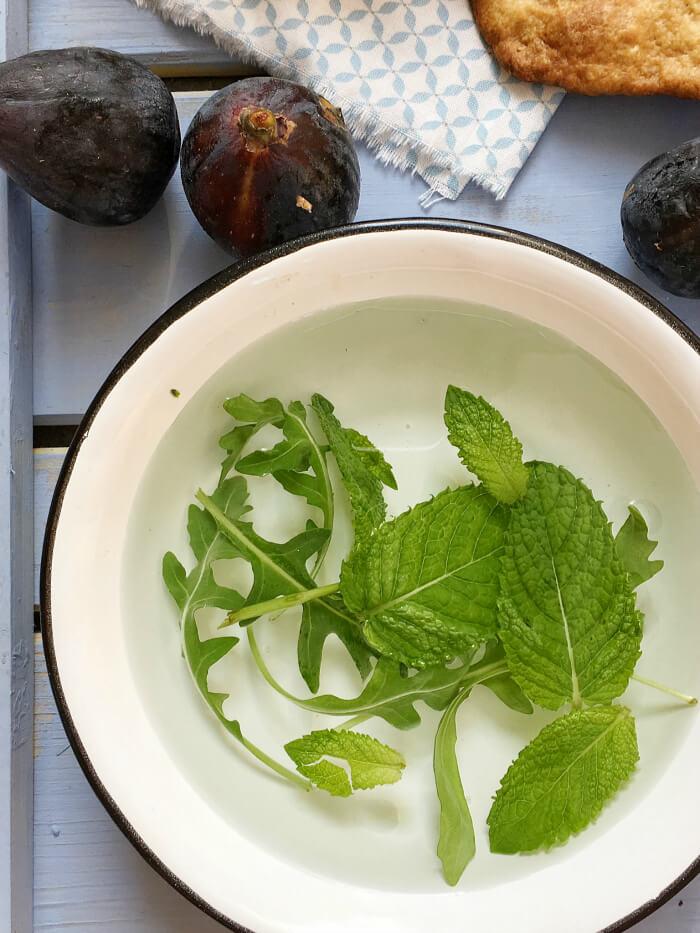 Menta en agua fresca por Pintando las Nubes