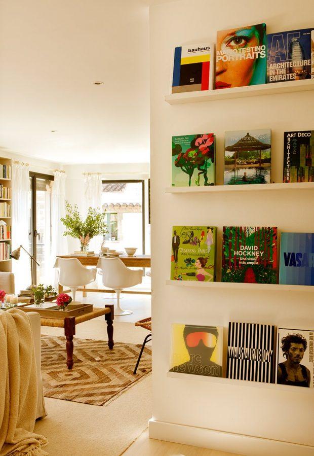 decorar con baldas de libros