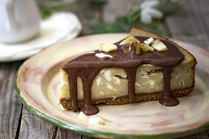tarta de plátano y salsa de chocolate