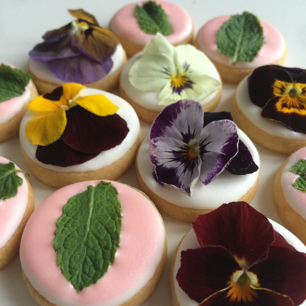 doctorcookies galletas flor comestible edible flower cookies (14)