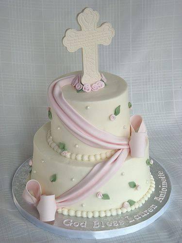 torta de dos pisos para primera comunion de niña 2