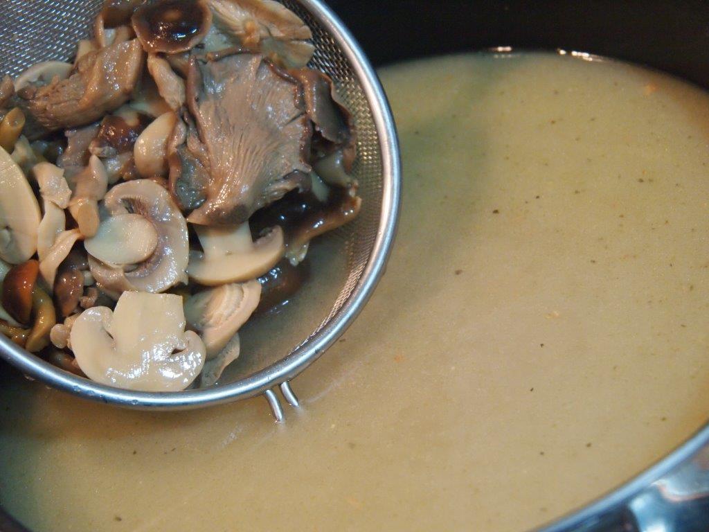 Blanqueta de pollo con setas