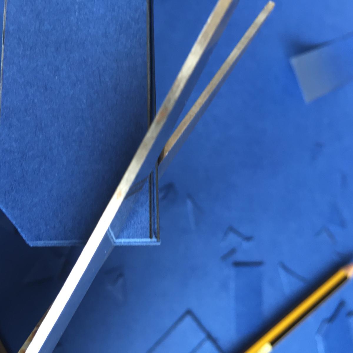 cortamos las esquinas de las cartulinas