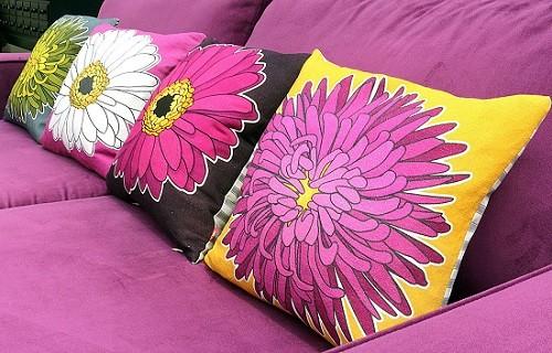 elegir cojines con colores bonitos