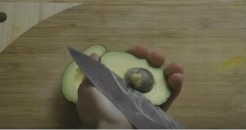 propiedades del hueso de aguacate