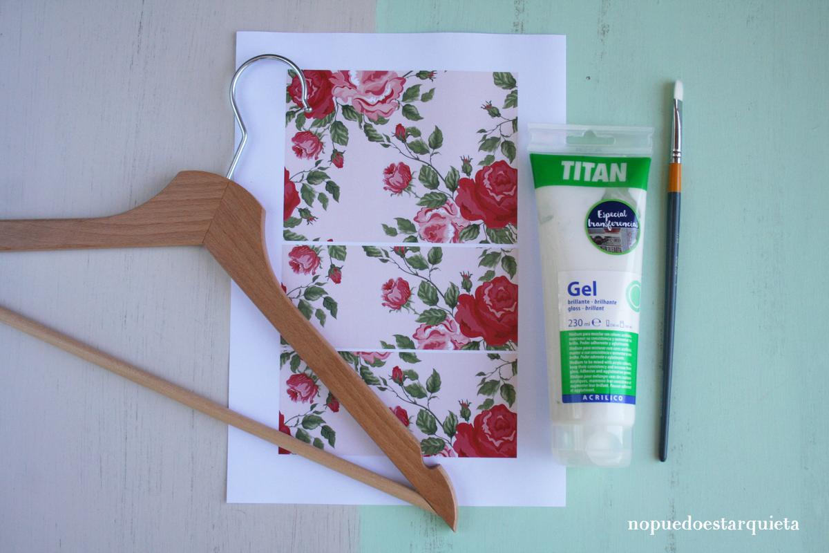 Perchas DIY shabby chic con transferencia de imágenes sobre madera