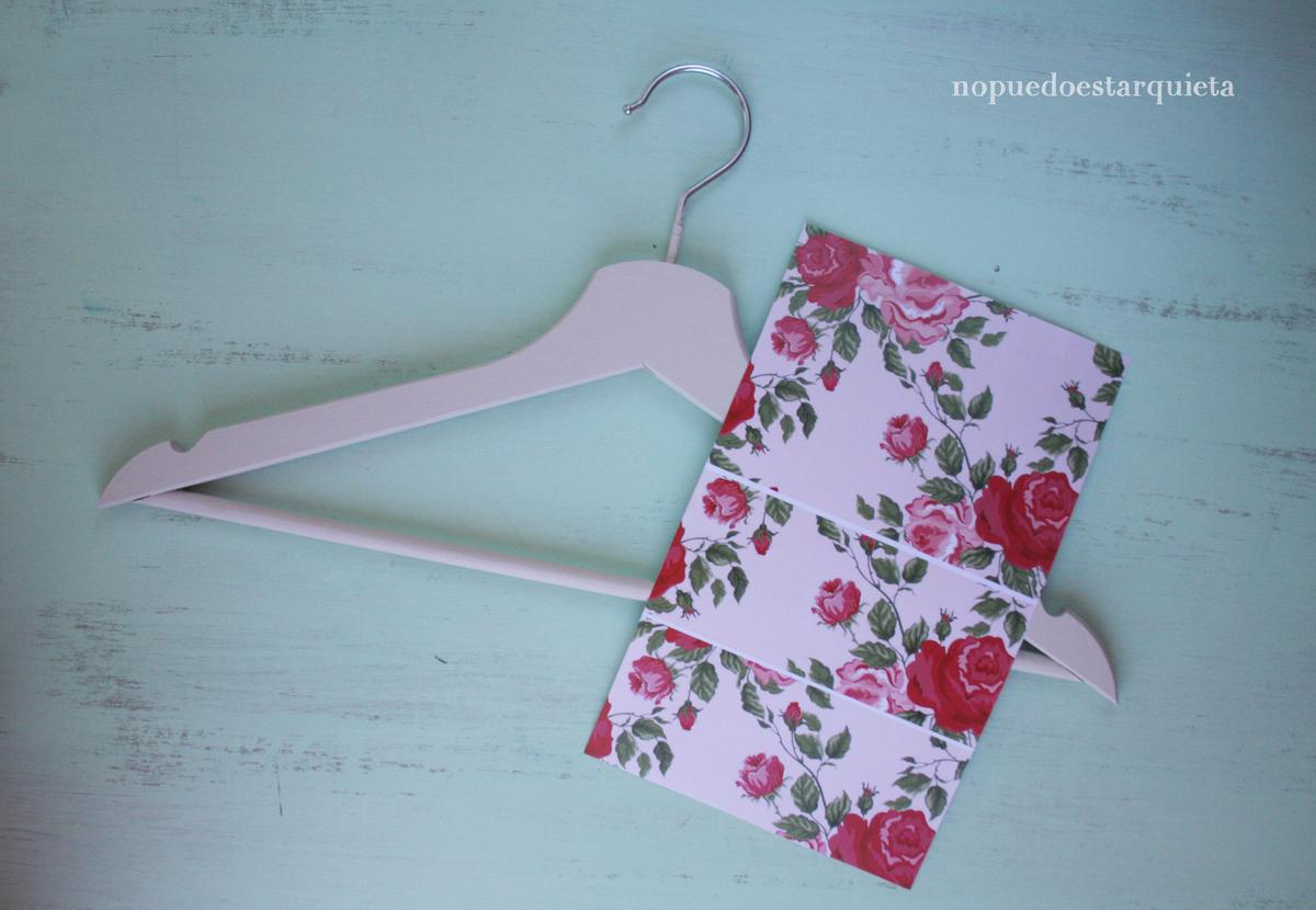 Perchas DIY shabby chic con transferencia de imágenes sobre madera