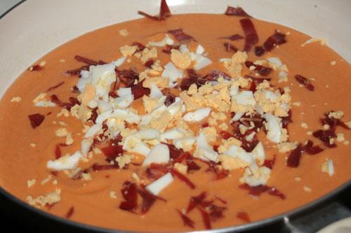 incorporar-el-jamon-y-el-huevo-duro