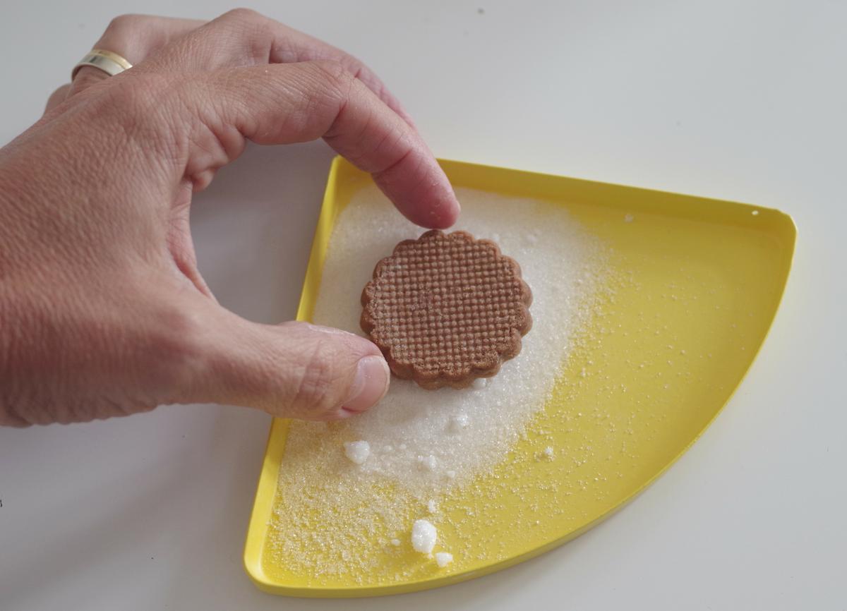 doctorcookies cómo petrificar flor y hoja comestible (14).JPG