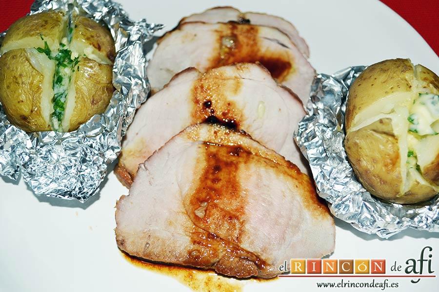 Bola de cerdo con miel y mostaza, sugerencia de presentación