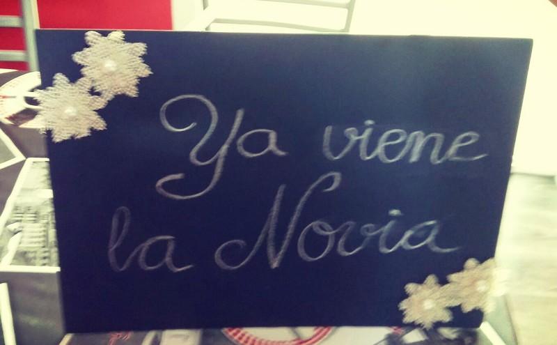 Cartel ya viene la novia