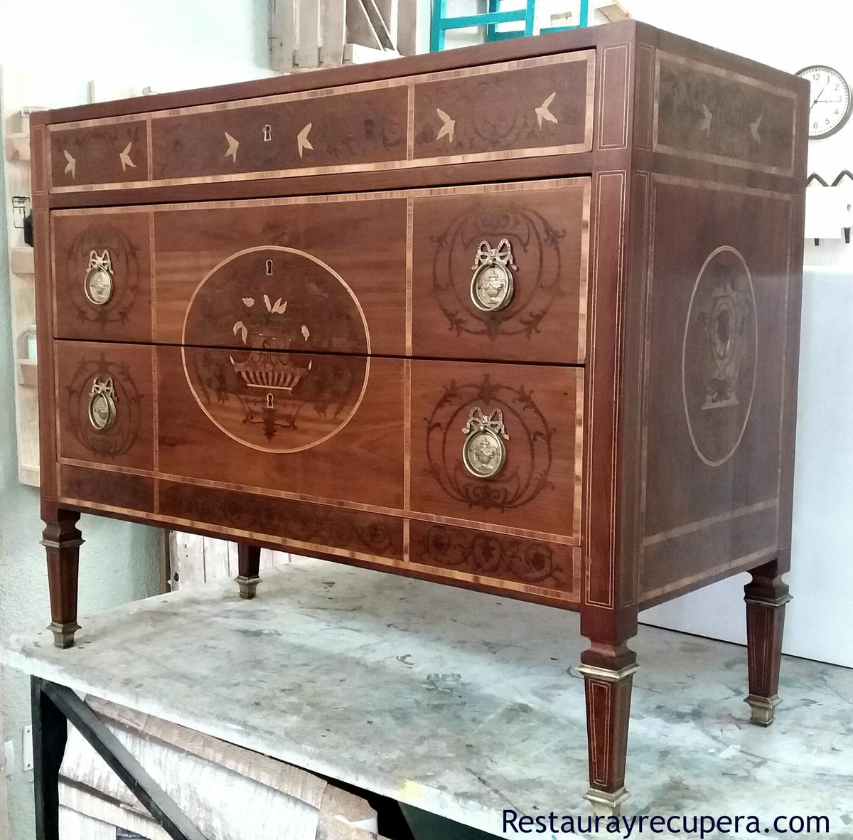 comoda_neoclasica_final_restaurayrecupera