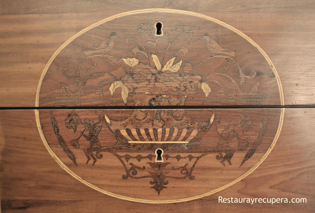 comoda_neoclasica_medallon_restaurayrecupera