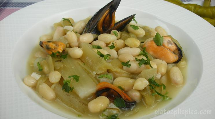 Pochas con mejillones