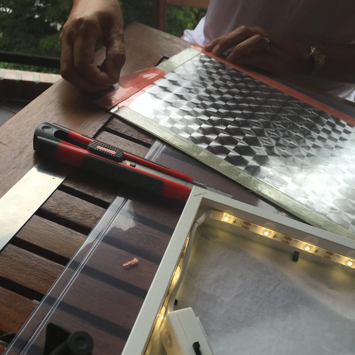 pegamos el cartón al marco