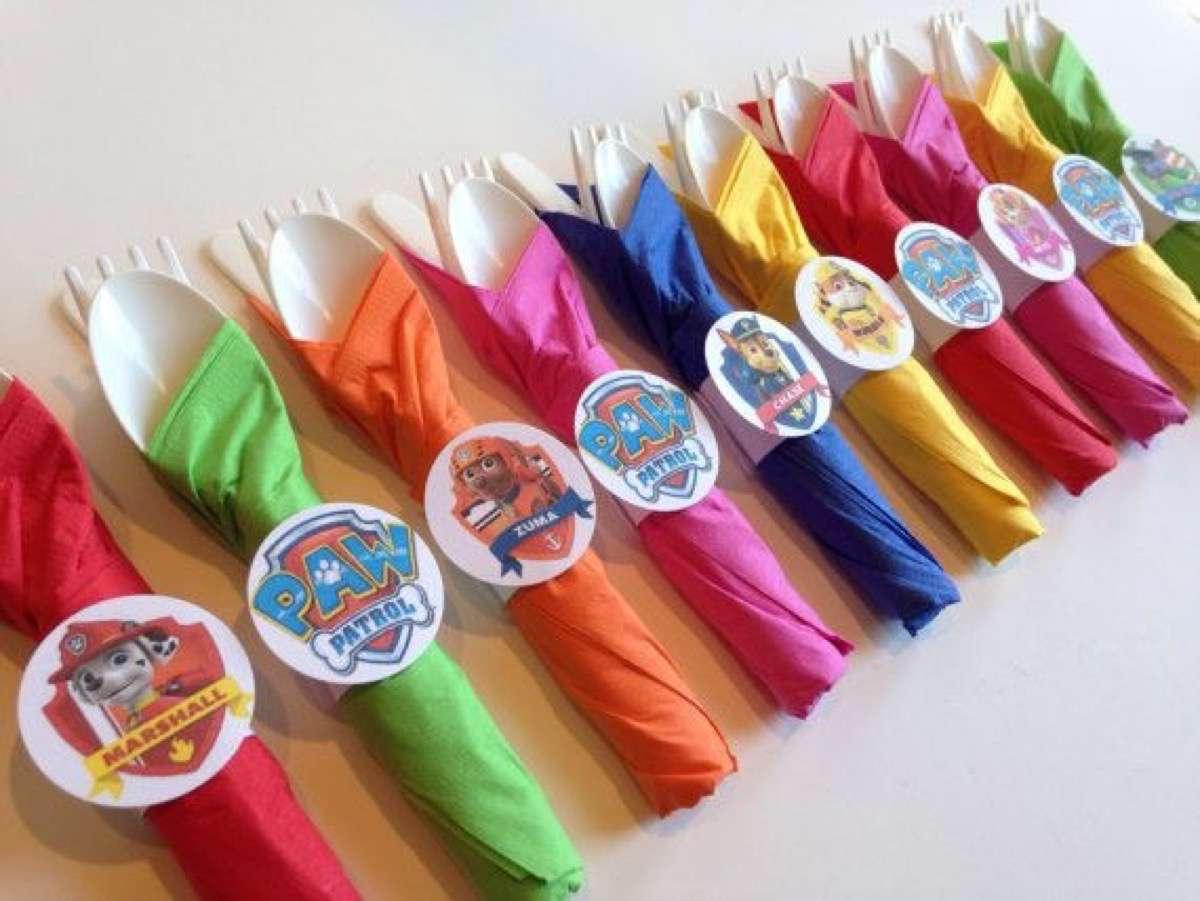 mesa cumpleaños de la patrulla canina