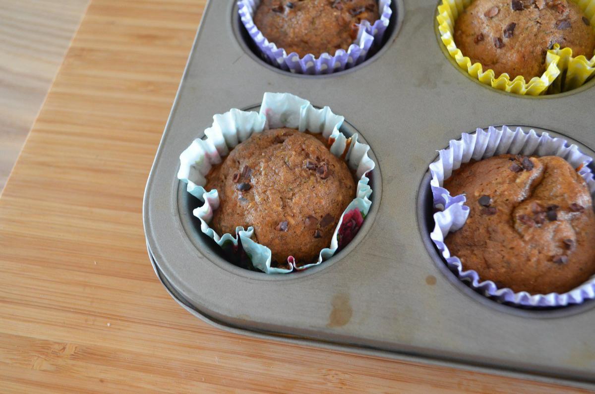magdalenas de calabacín y chocolate saludables