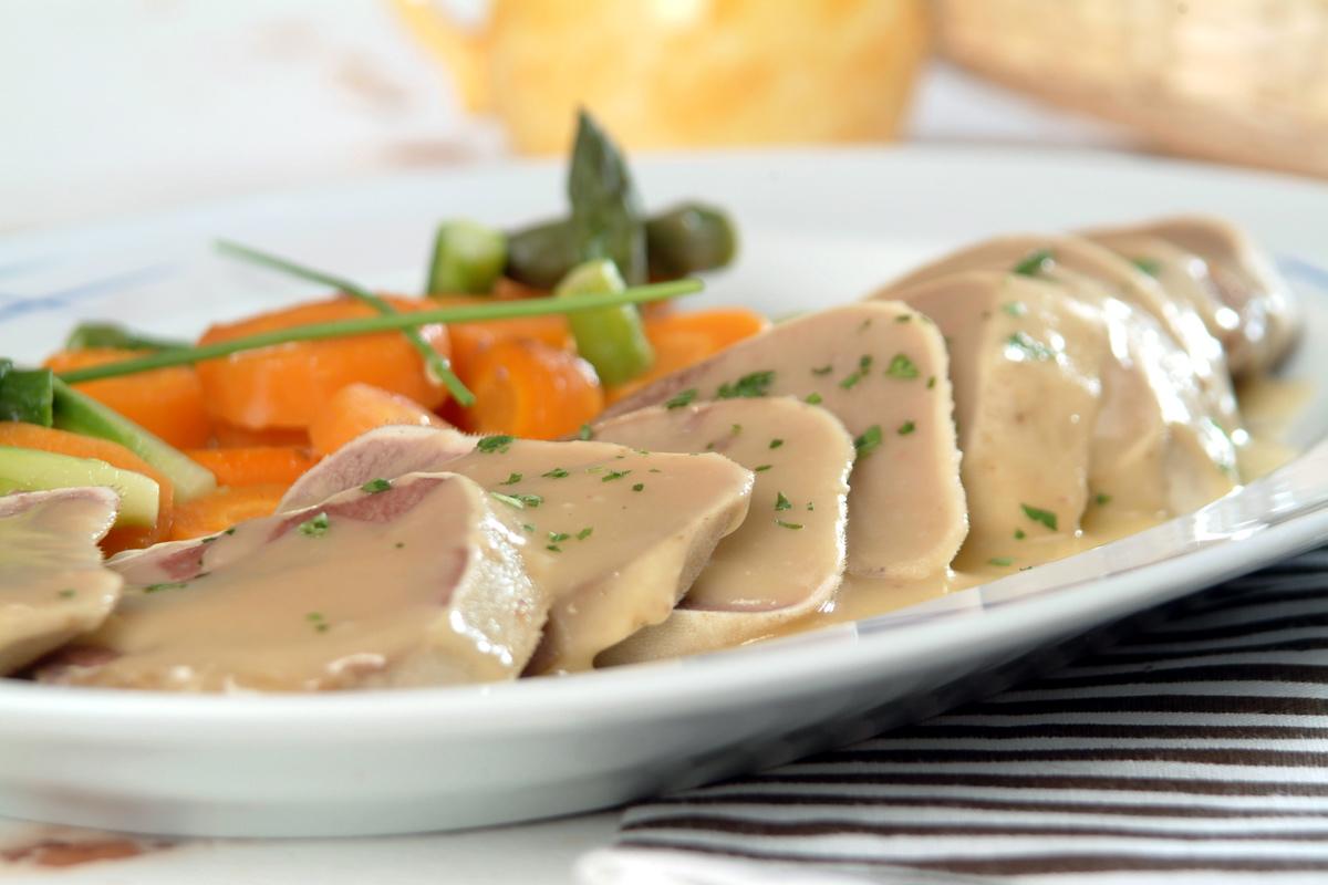 Lengua de ternera estofada 