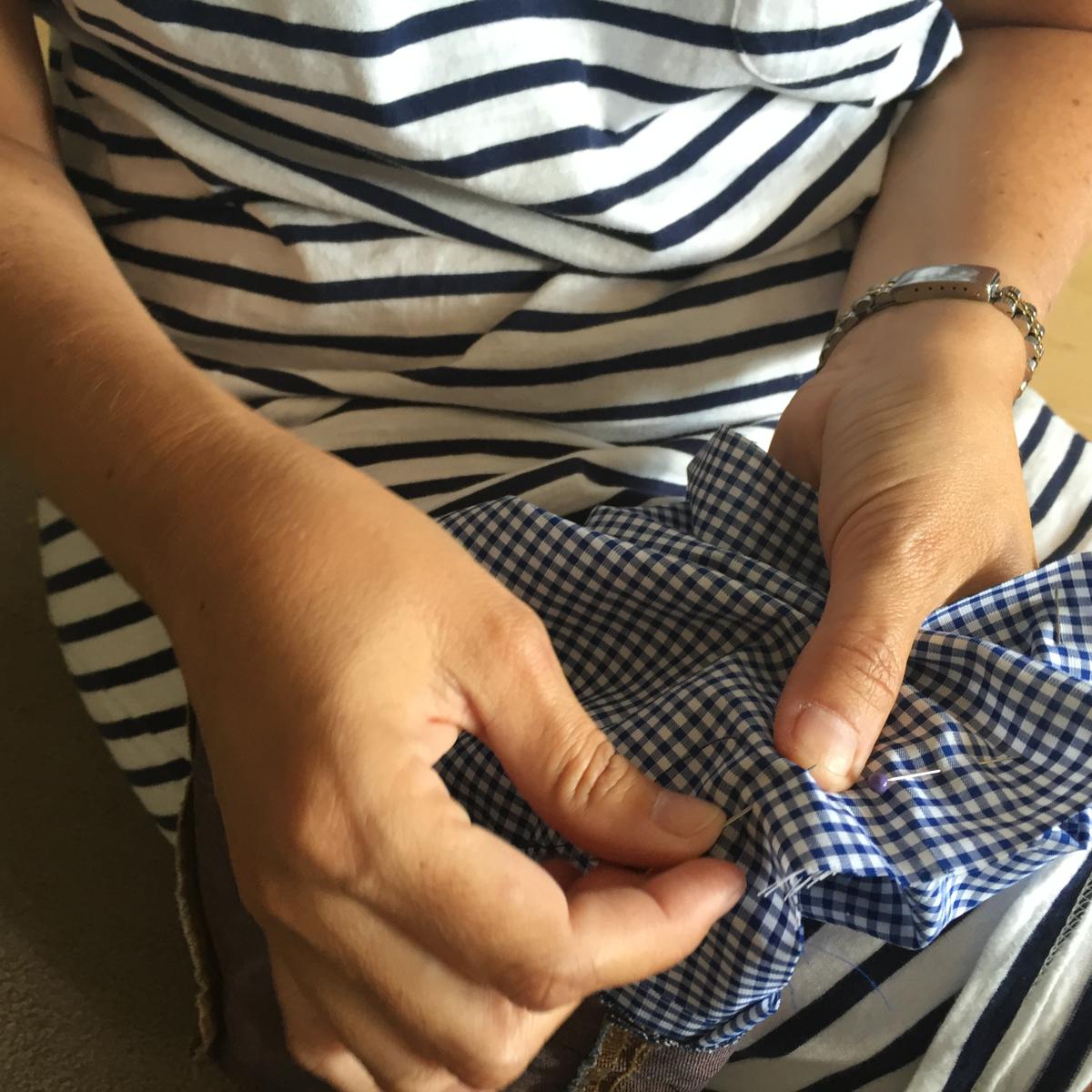 cosemos el lateral y la base la tela