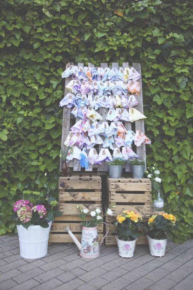 colores-de-boda-seating-plan-palet-panuelos-tela