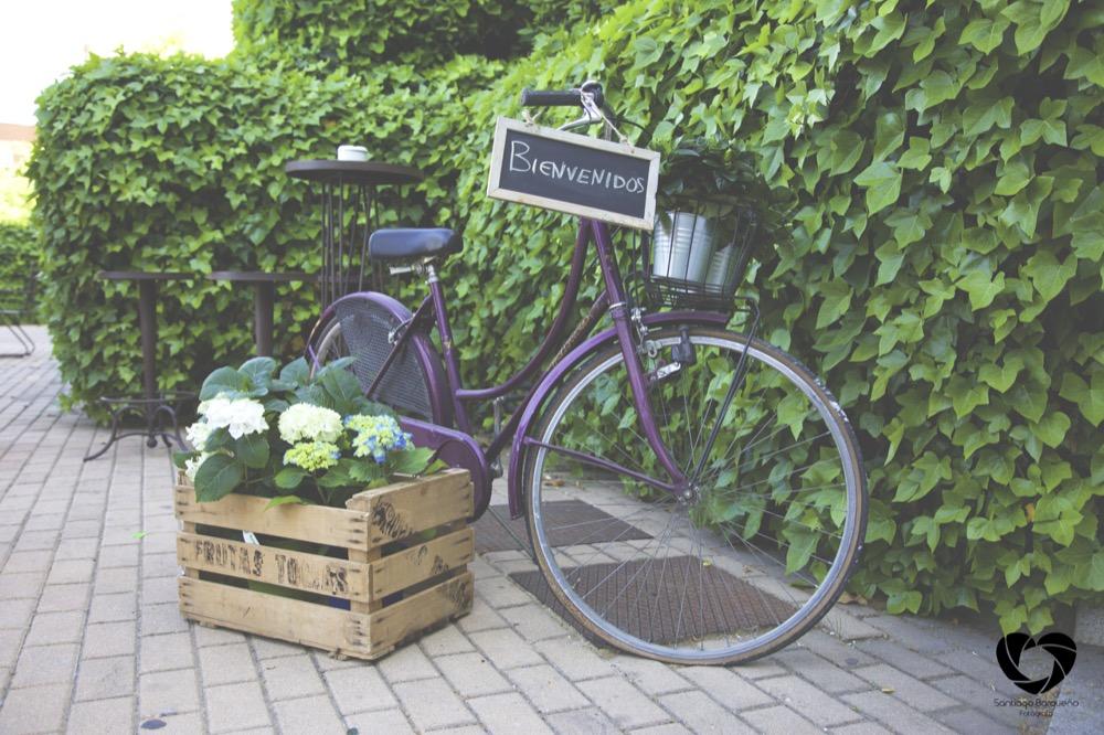 colores-de-boda-bienvenida-bicicleta-vintage