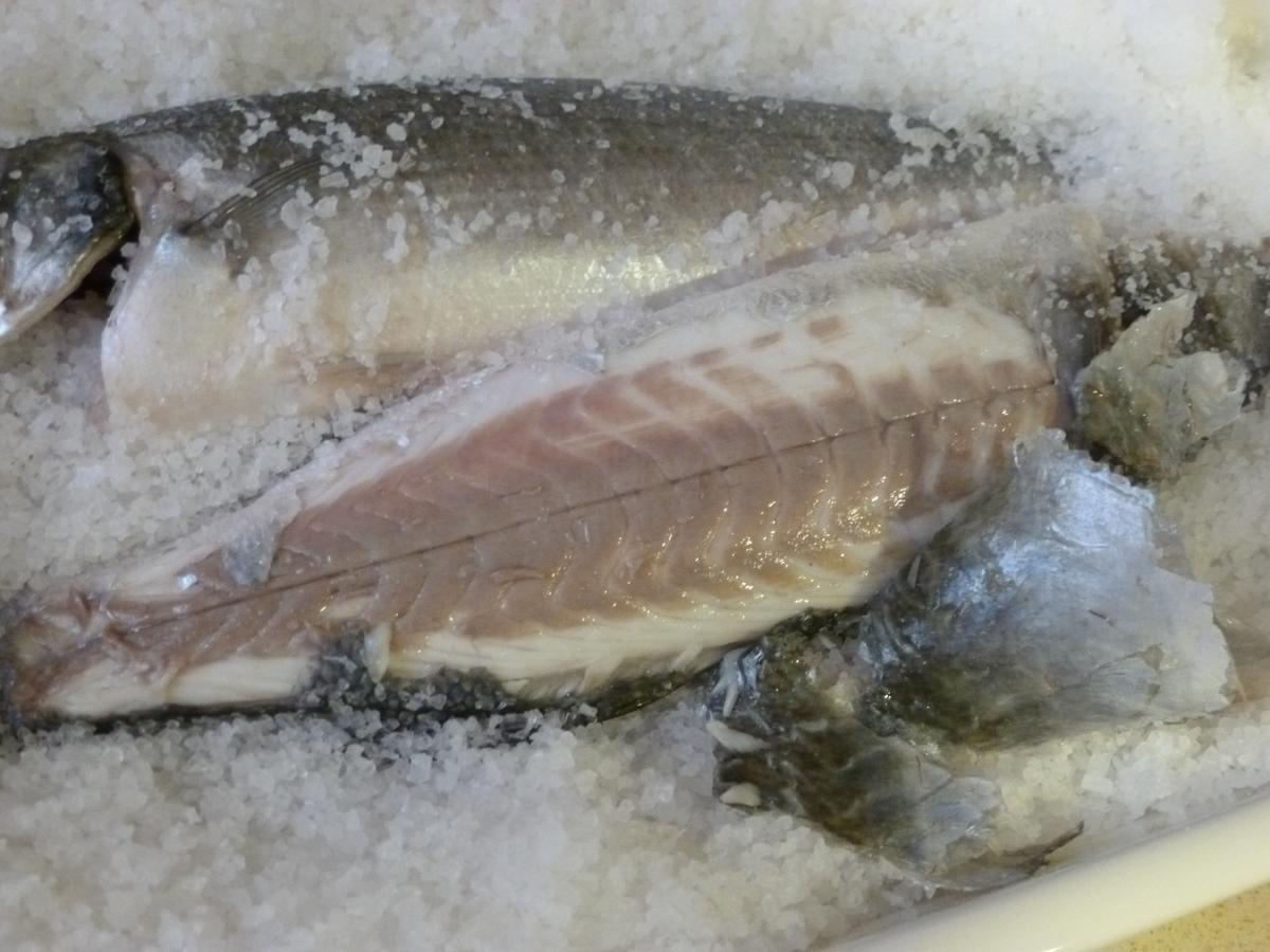 Lubina a la sal