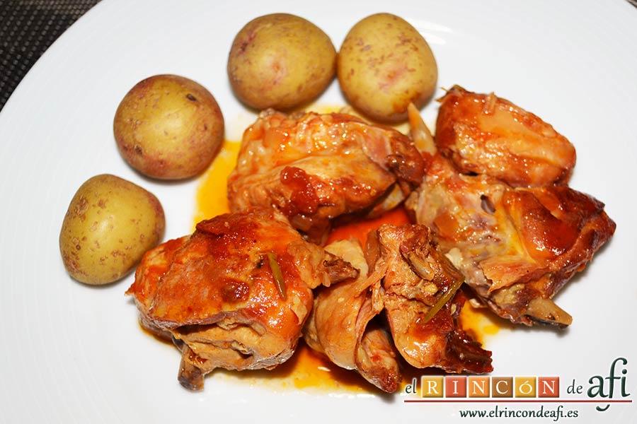 Conejo guisado con sidra y romero, sugerencia de presentación