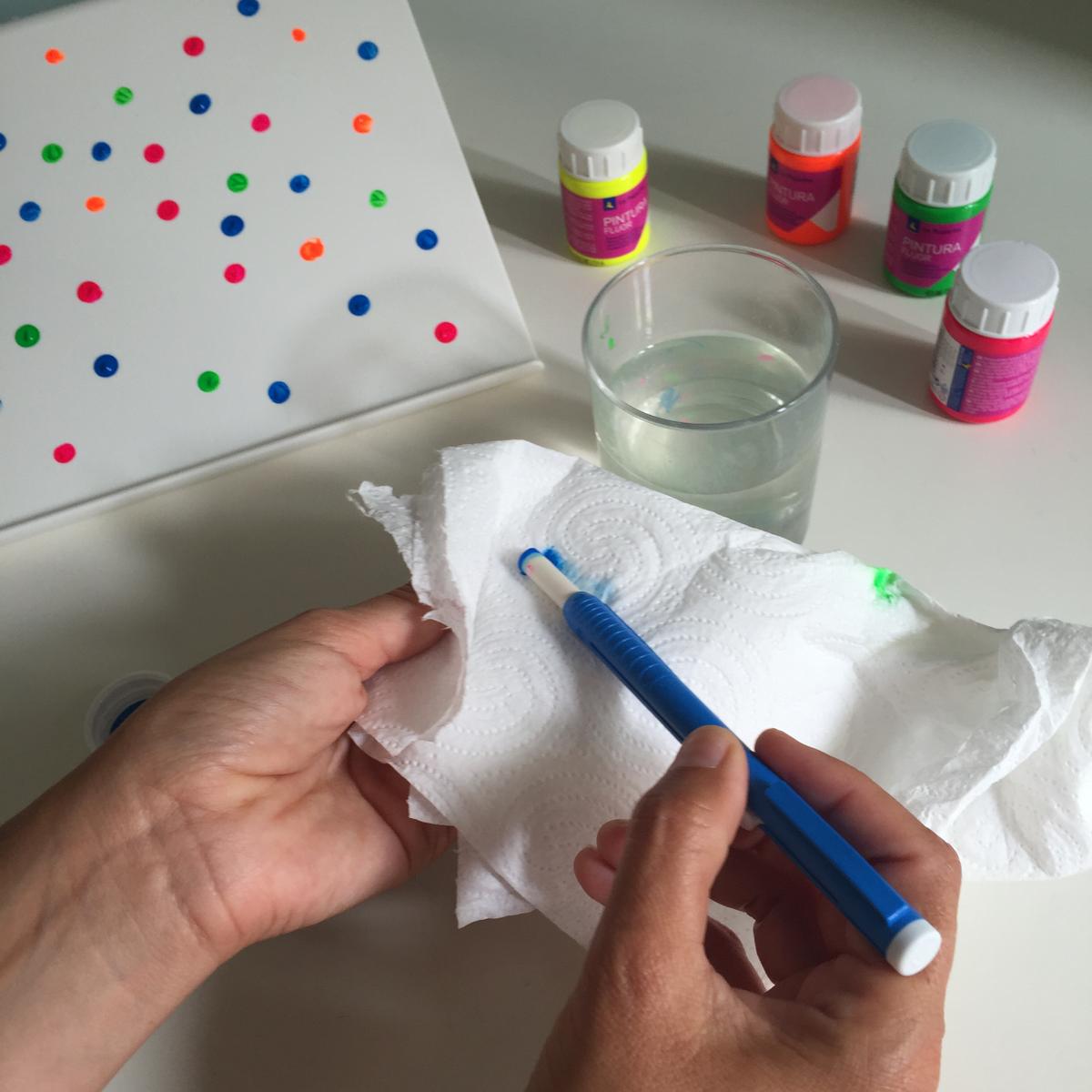 05. SOPORTE DE TABLET MULTICOLOR - SECAMOS BIEN ANTES DE CAMBIAR EL COLOR